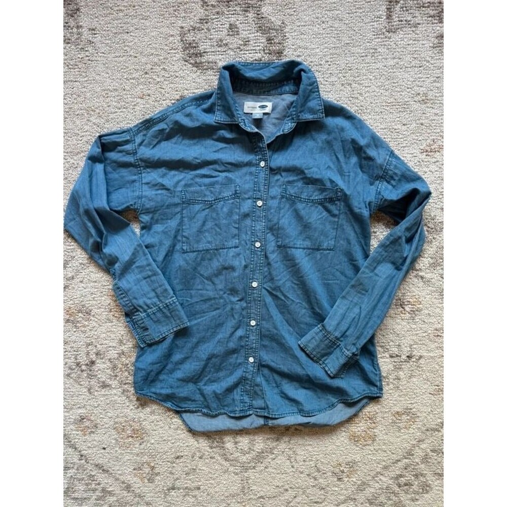 Old Navy relaxed Chambray button up shirt